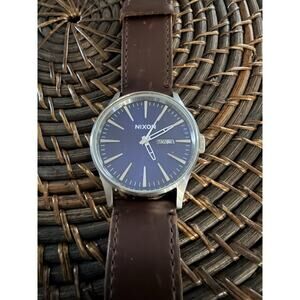 Nixon Sentry Quartz Navy Blue Dial Brown Leather Men's Watch A105-1524